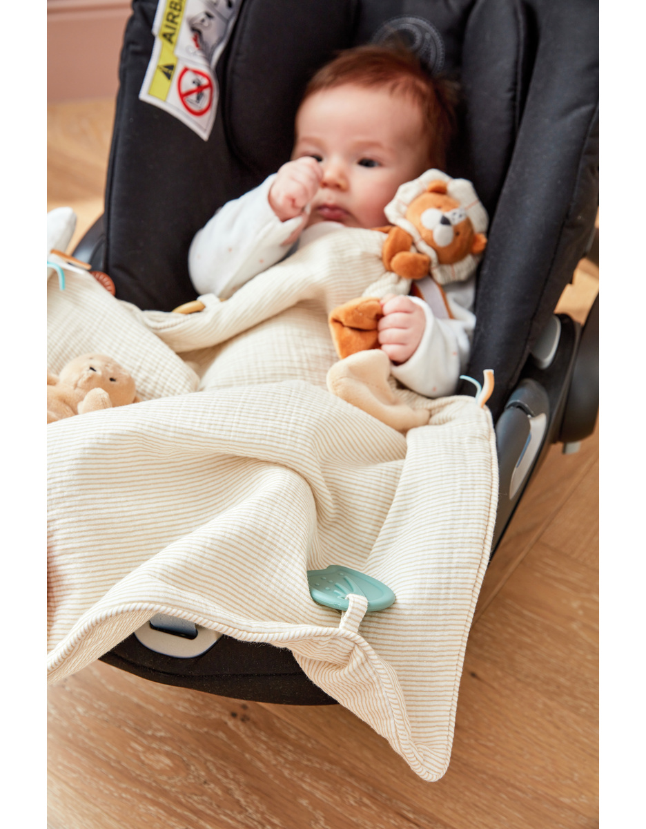 Muslin Babou activity blanket, off-white