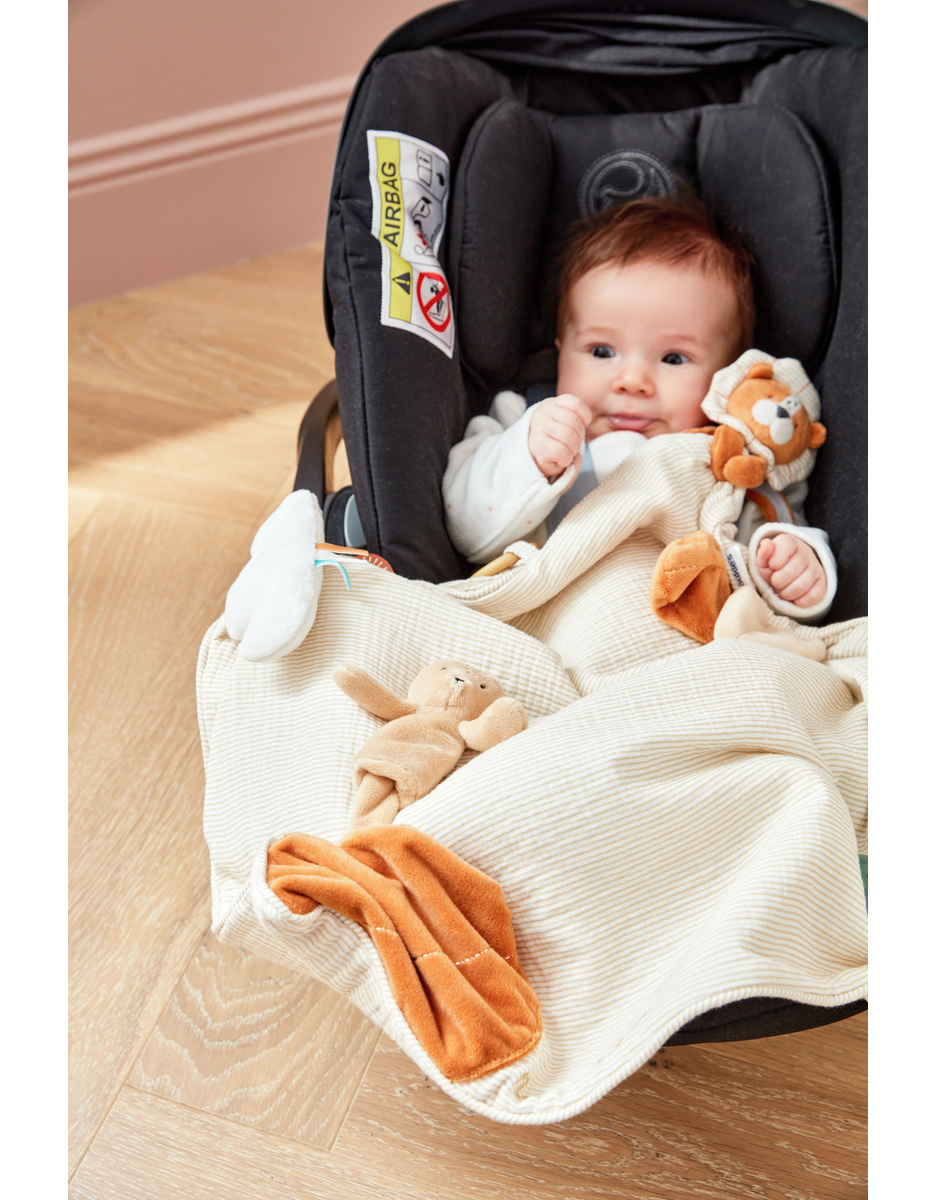 Muslin Babou activity blanket, off-white