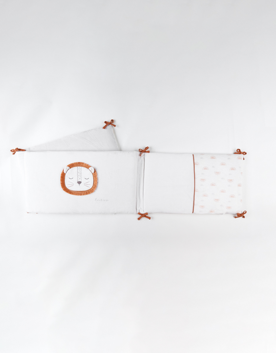 Veloudoux Babou & Kendi bed bumper, off-white/light grey