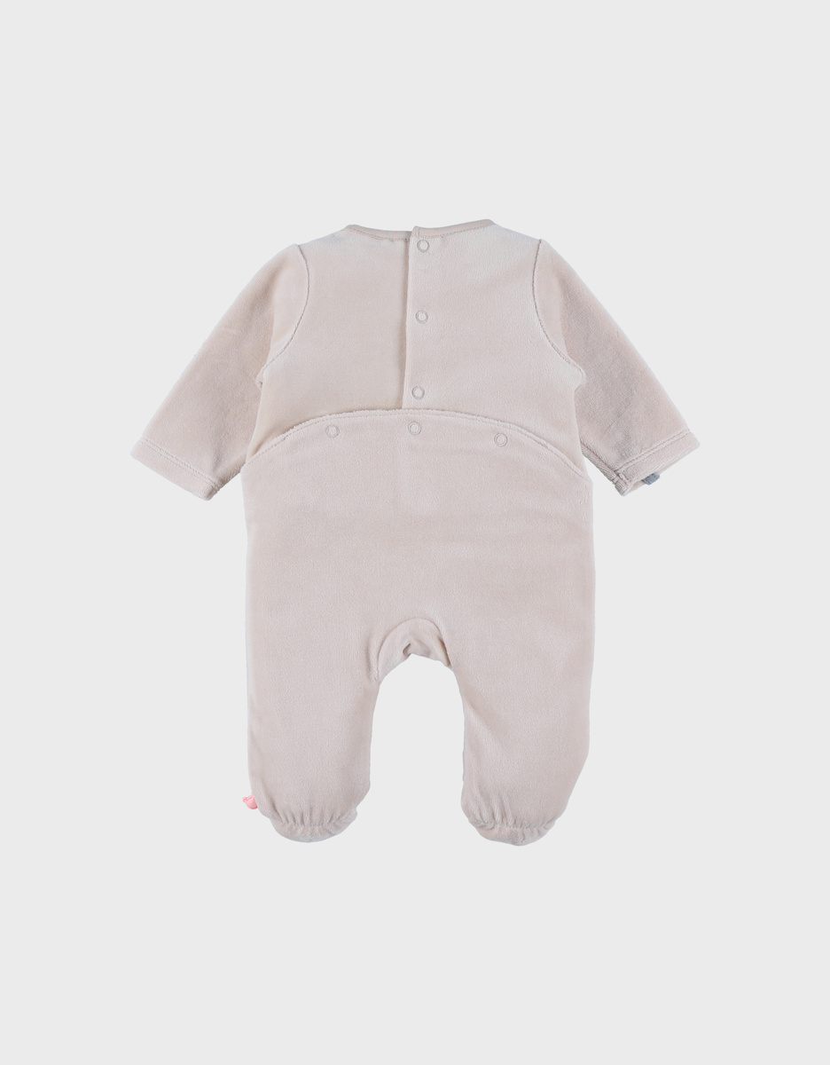 Beige velours pyjama met geborduurde leeuw
