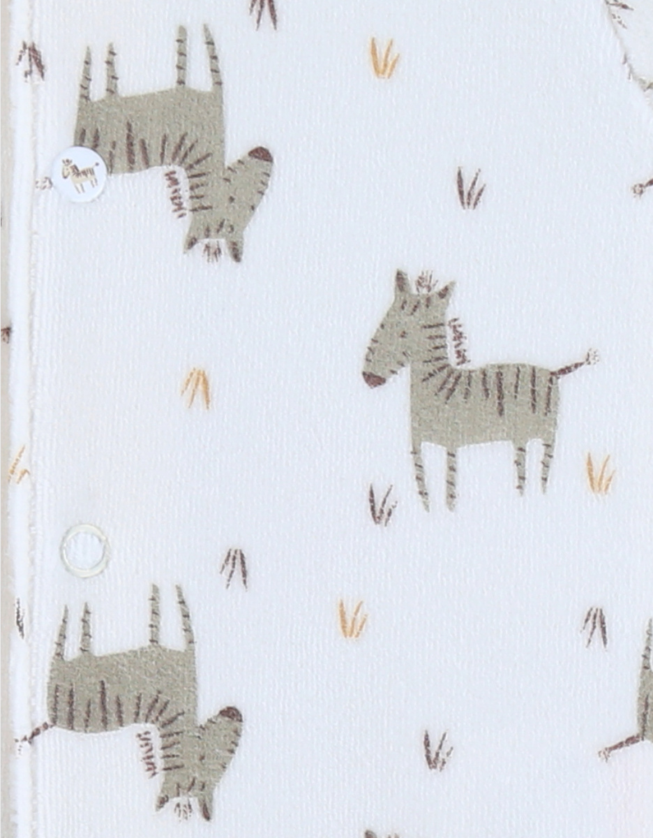 Babypyjama met wit fluwelen motief
