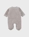 Beige babypyjama met zeehondenborduursel in fluweel

