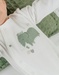 Witte babypyjama's met olifantenborduursel in fluweel
