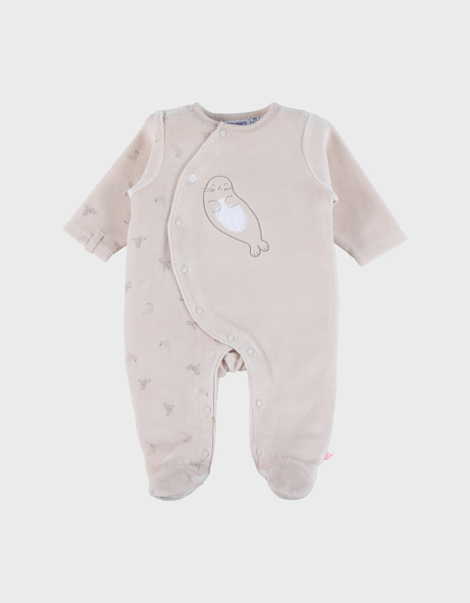 Ecru babypyjama met zeehondenborduursel in fluweel

