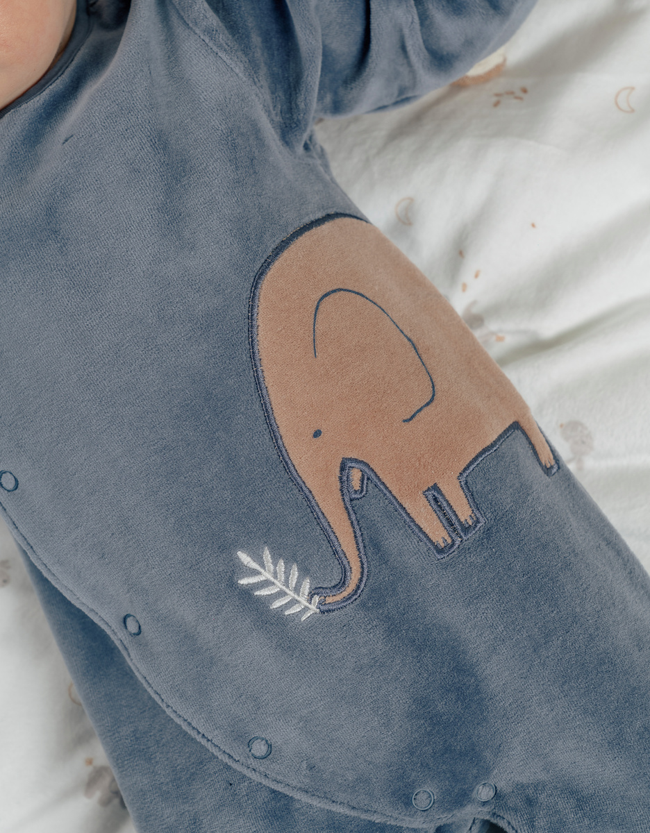 Blue baby pyjama with elephant embroidery in velvet