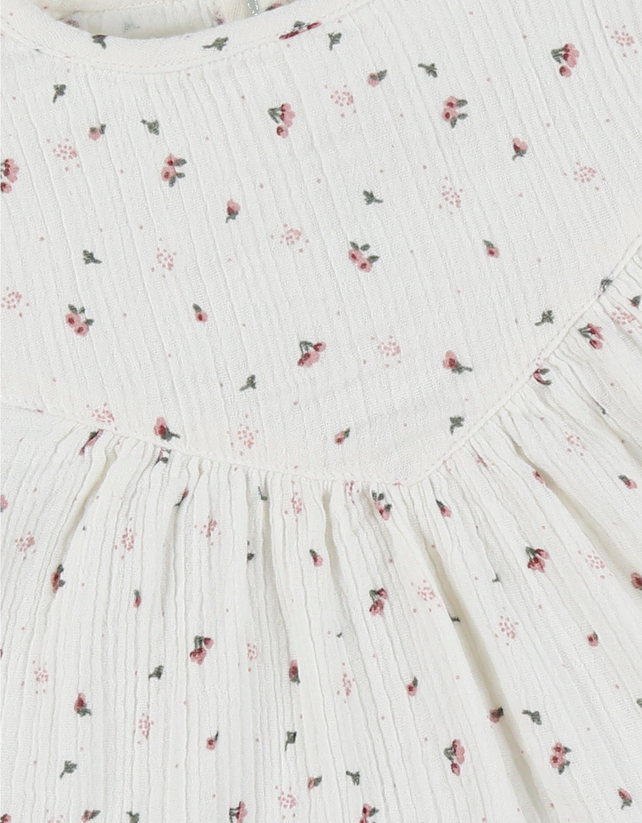 Light cotton blouse with floral print
