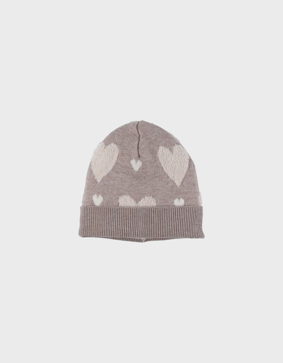 Knit bonnet with heart motif
