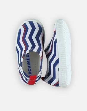 Water shoes with stripes