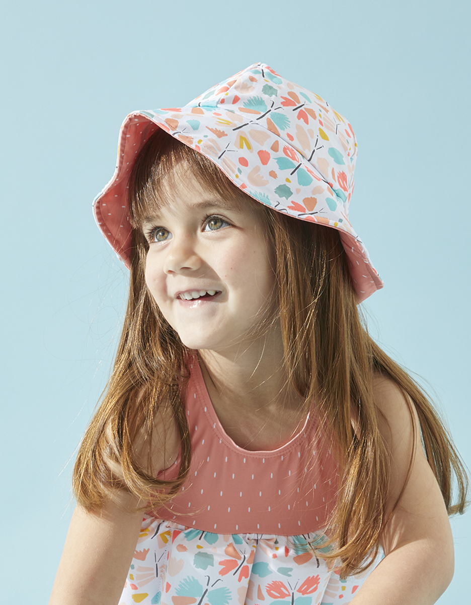 Reversible hat with butterfly print, multicolor/coral