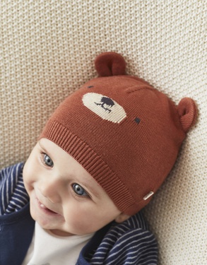 Bonnet ourson en tricot, caramel