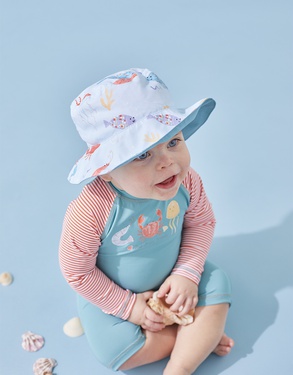 Hat with prints, light blue