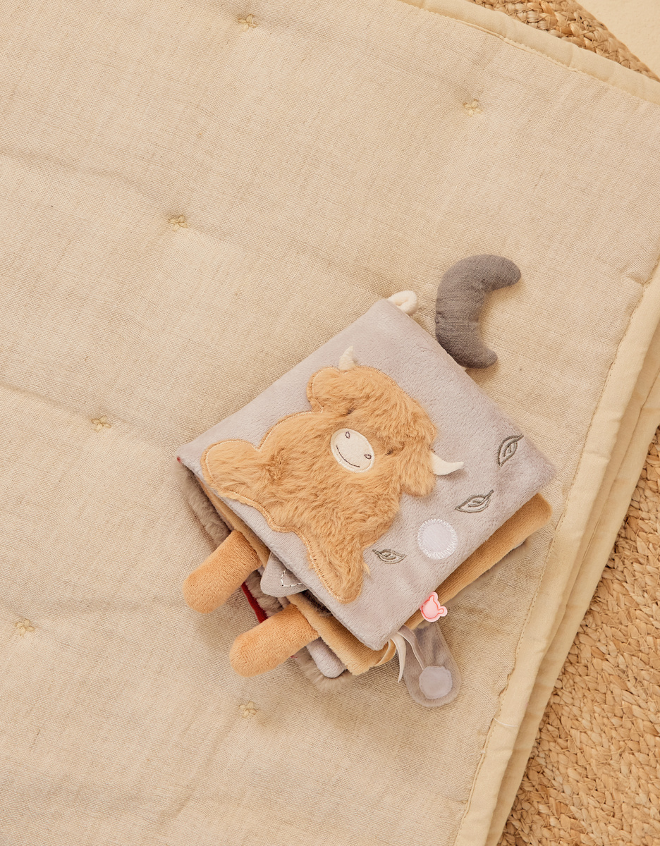 Fabric activity book - Bali, Moka & Snow