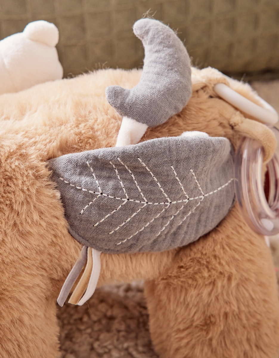 Fluffy activity plush in Veloudoux® and muslin beige
