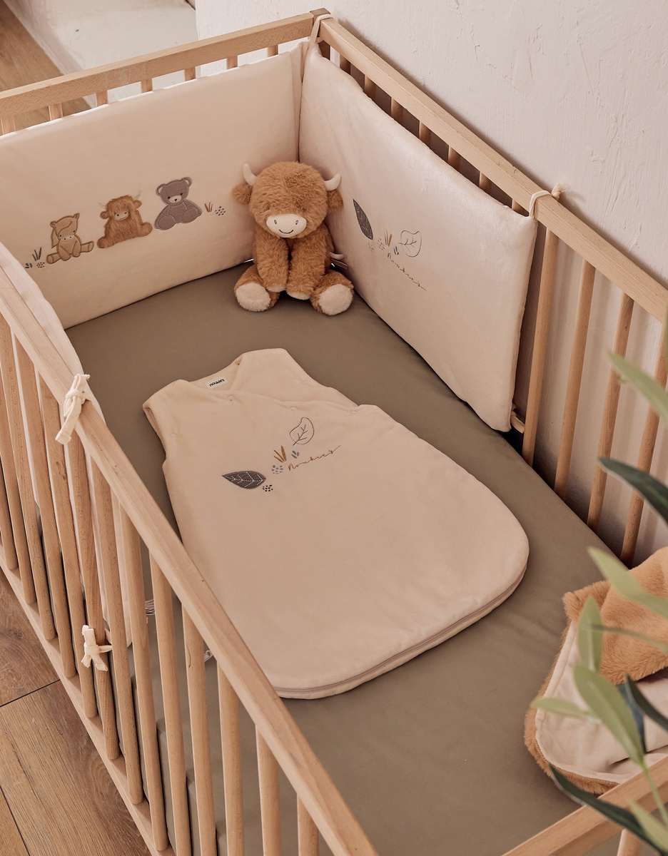 Reversible cot bumper 180x34 beige embroidered - Fluffy, Orso & Lily
