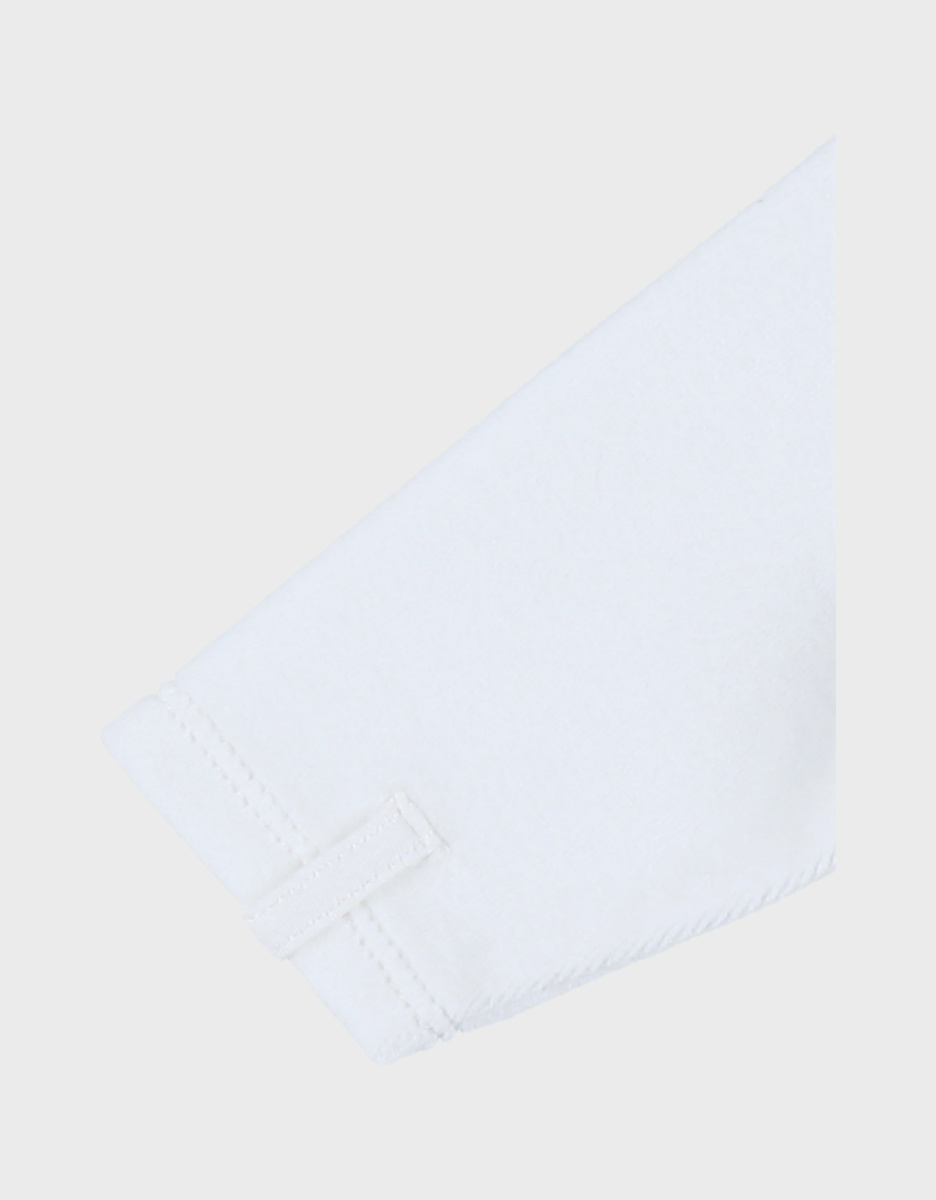 Witte velours pyjama met borduursel – Fluffy
