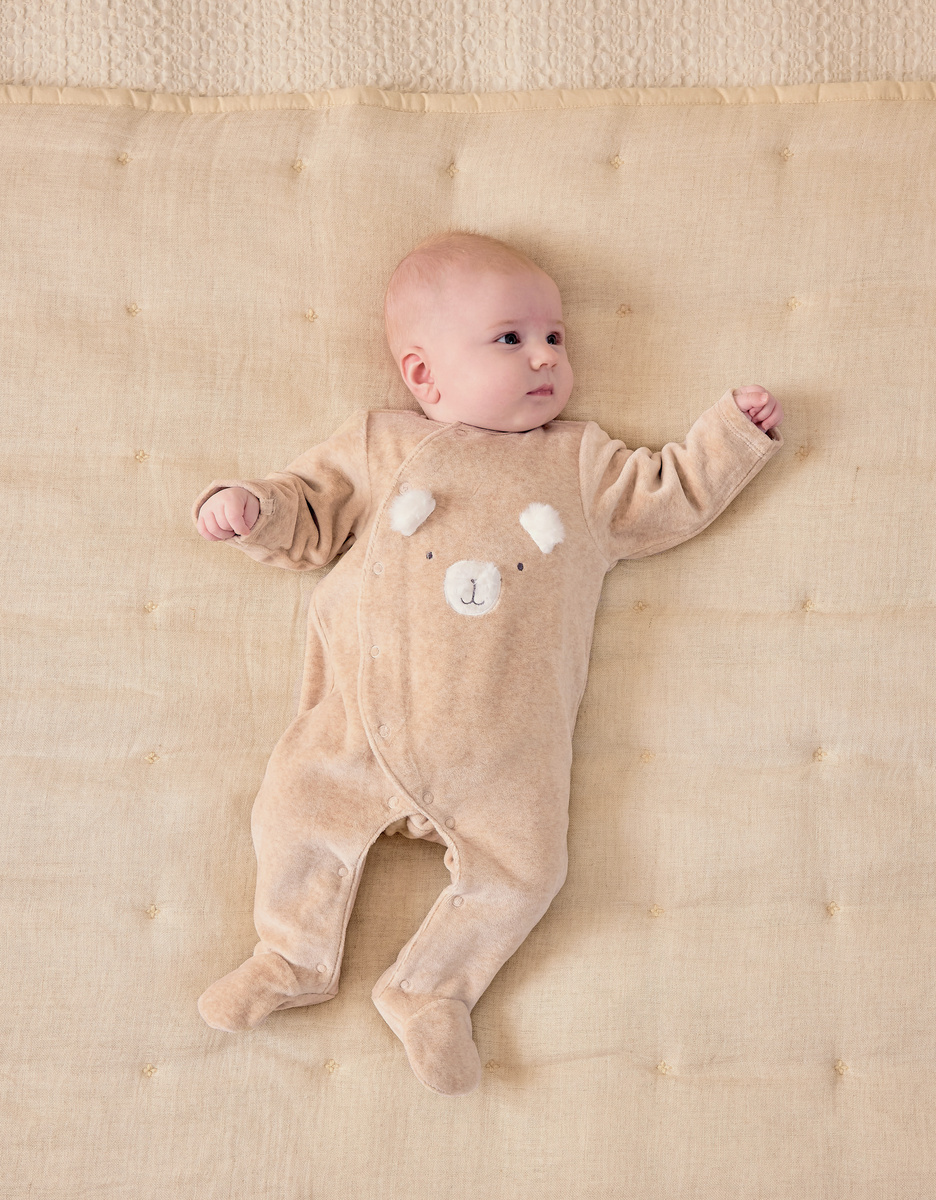 Beige velour sleepsuit with embroidery – Orso
