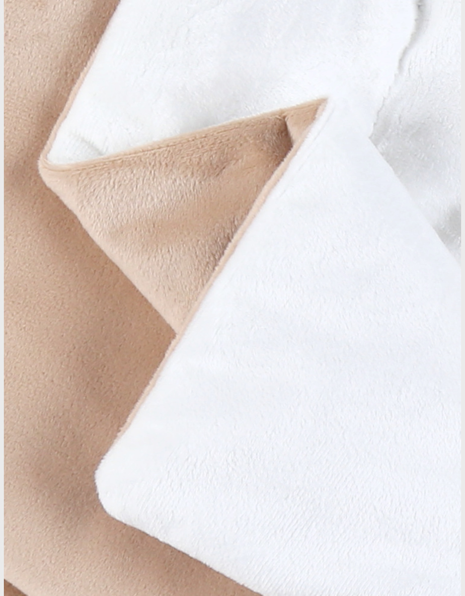 Beige and white Veloudoux® blanket 75x100cm – Fluffy, Orso & Lily