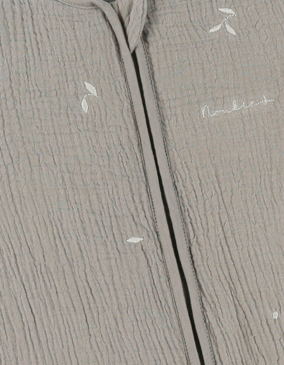 Gigoteuse 70cm en mousseline ouatinée brodée
