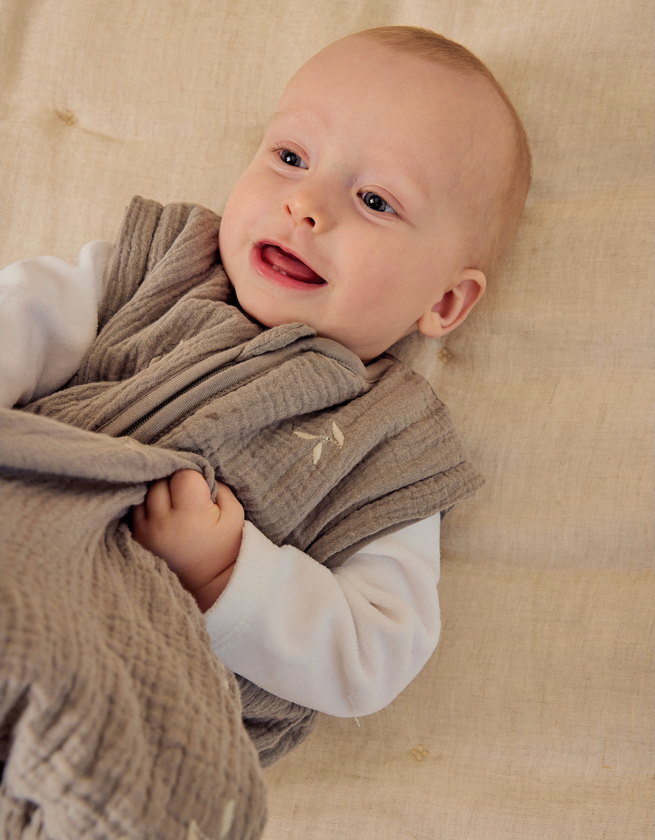 100cm quilted muslin sleeping bag with embroidery
