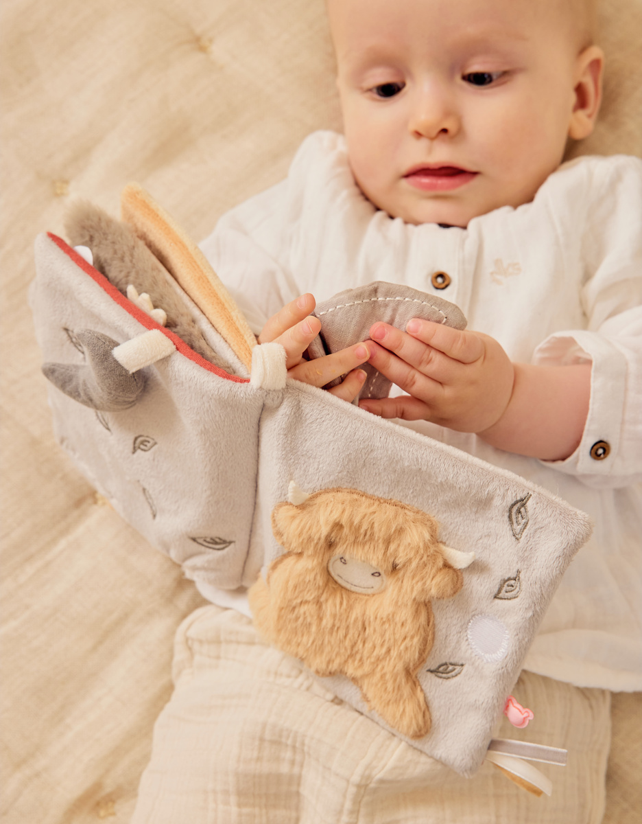 Fabric activity book - Fluffy, Orso & Lily