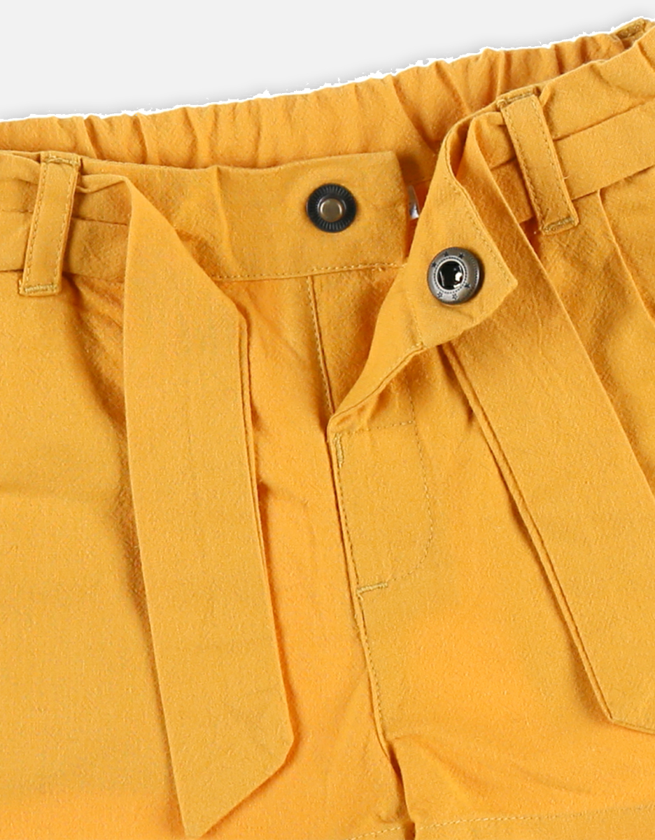 Seersucker shorts, mustard