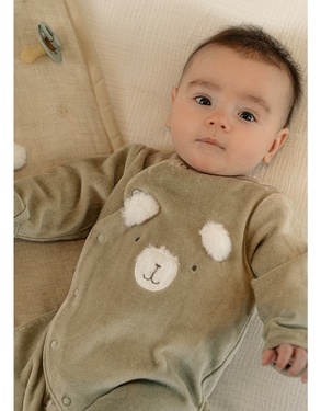 Baby pyjama, geborduurd velours