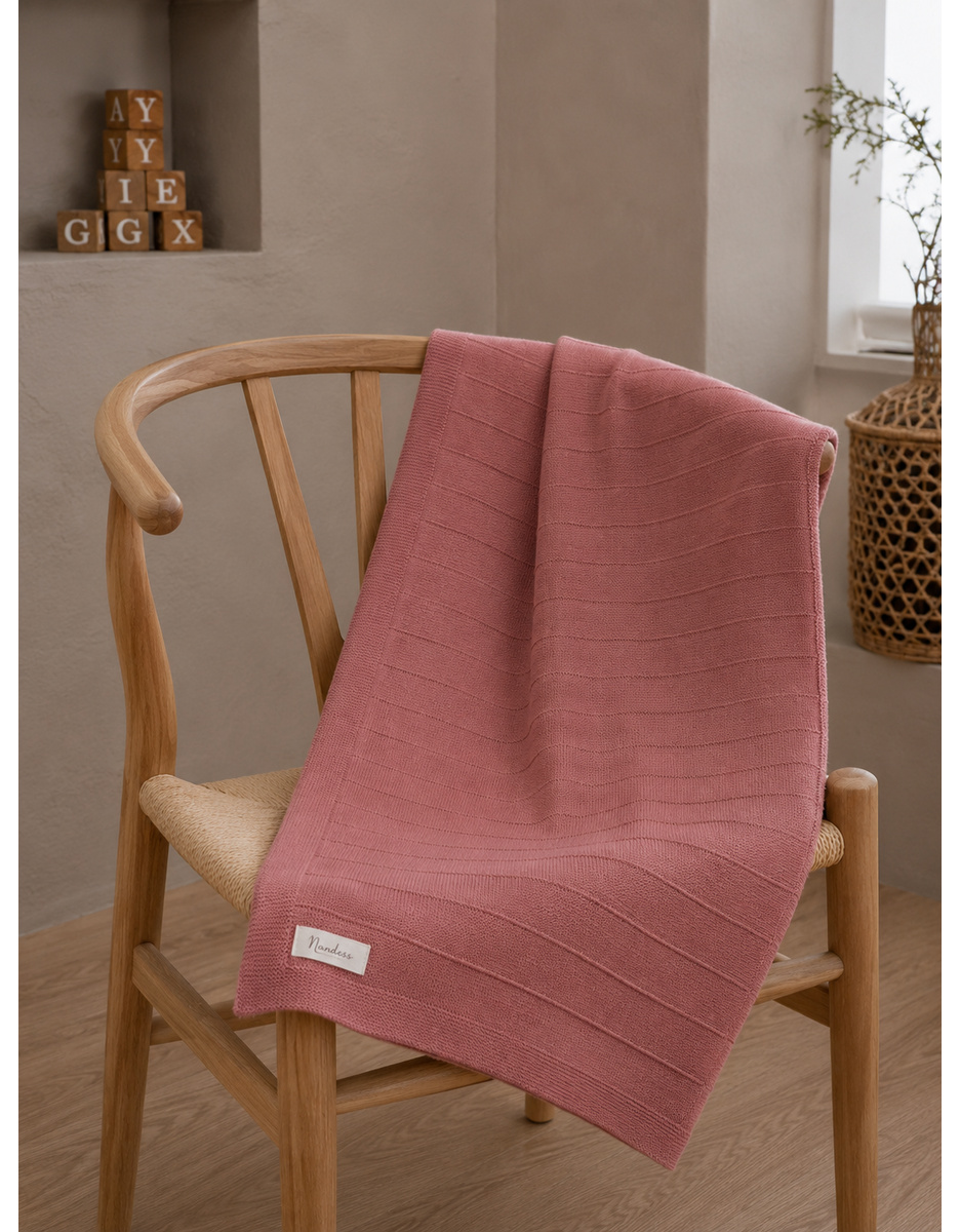 Organic knitted blanket 75*100 cm
