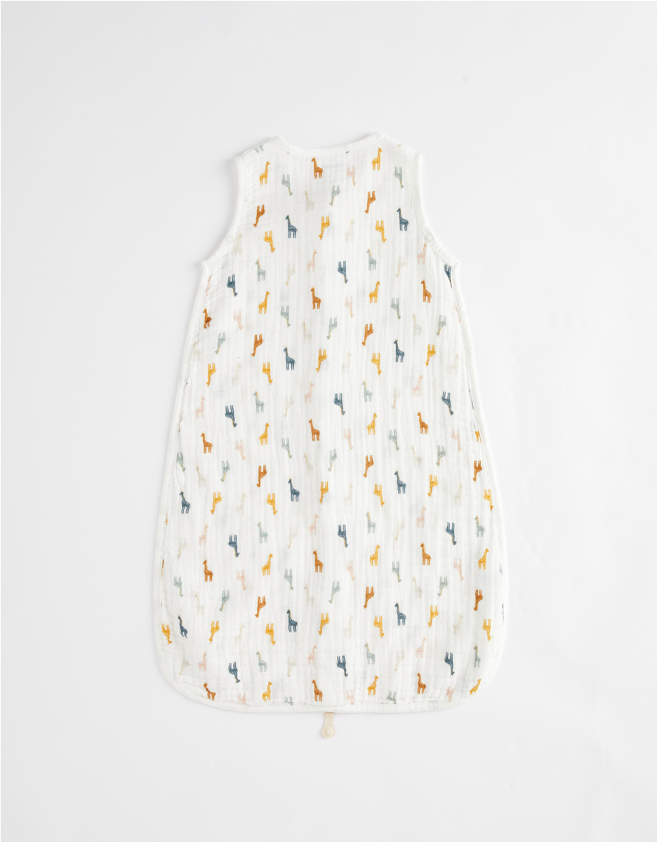 70 cm organic muslin sleeping bag with giraffe print, off-white