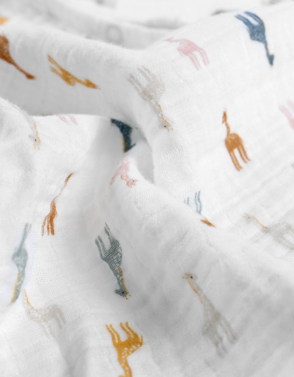 70 cm organic muslin sleeping bag with giraffe print, off-white