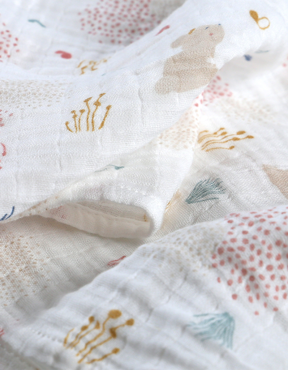 Set with 3 organic cotton muslin swaddles, off-white/light pink