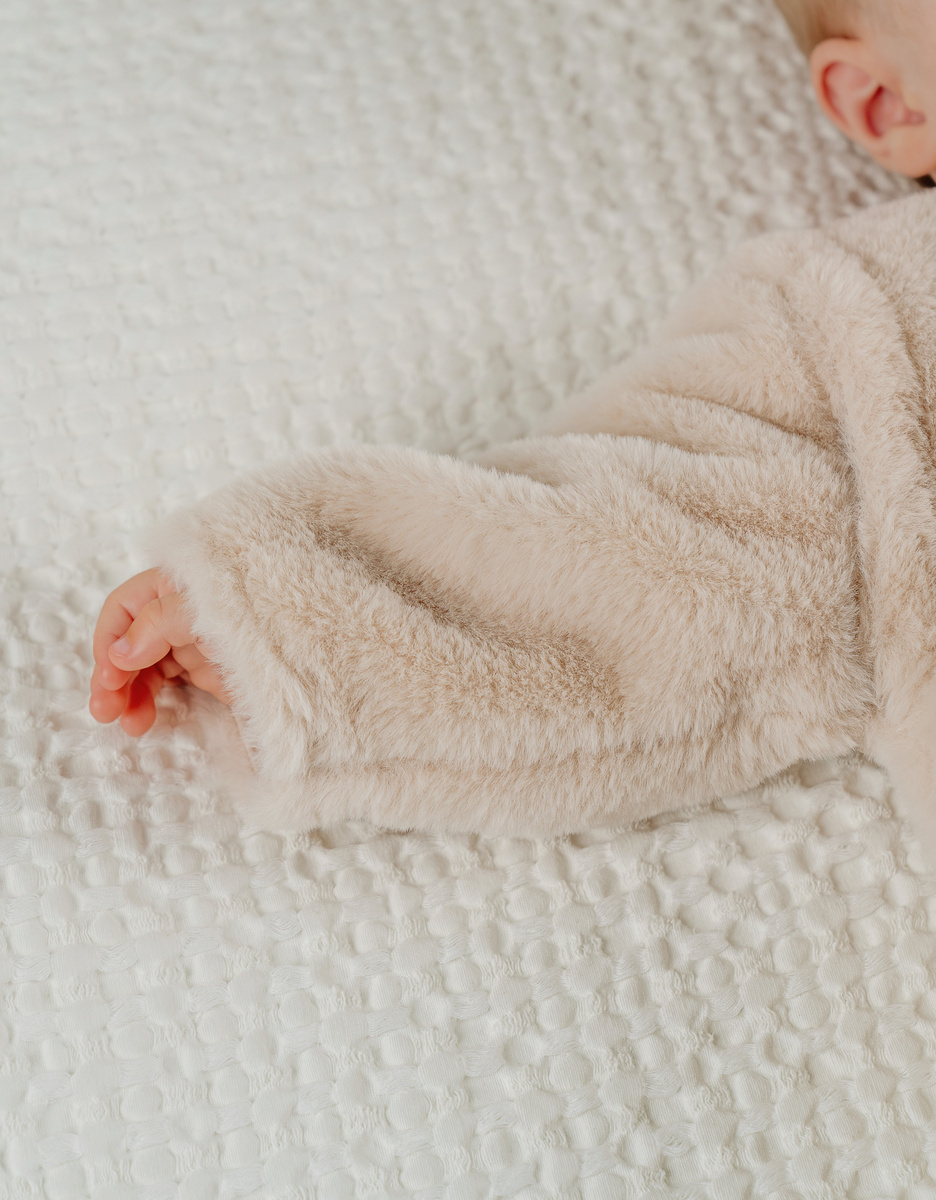 Gigoteuse en fausse fourrure beige 100 cm