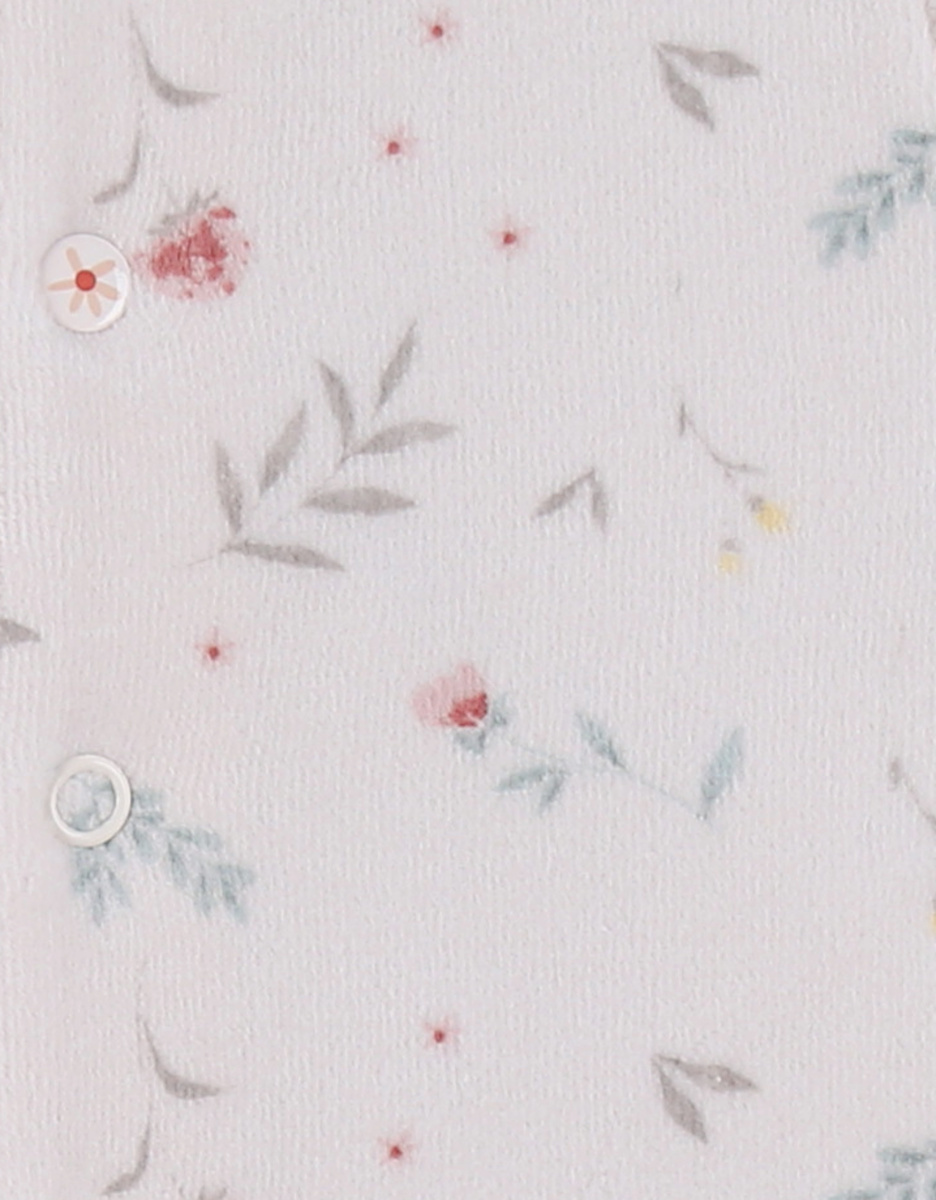 Lichtroze velours baby pyjama met bloemenprint en ruches
