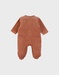 Roestkleurige babypyjama met dierenborduursel in fluweel
