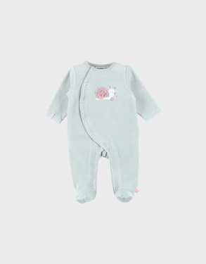 Baby pyjamas in green velour with snail embroidery
