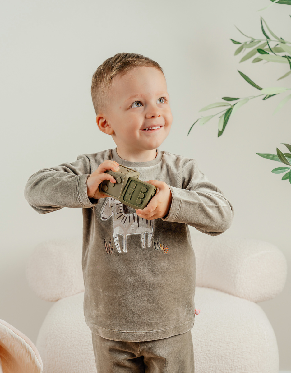 Khaki velour pyjama set with zebra print
