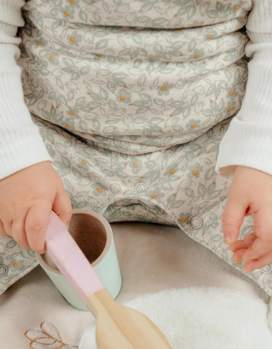 Dungarees and t-shirt set in jersey with floral pattern
