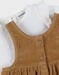 Set bruine denim salopette en wit T-shirt
