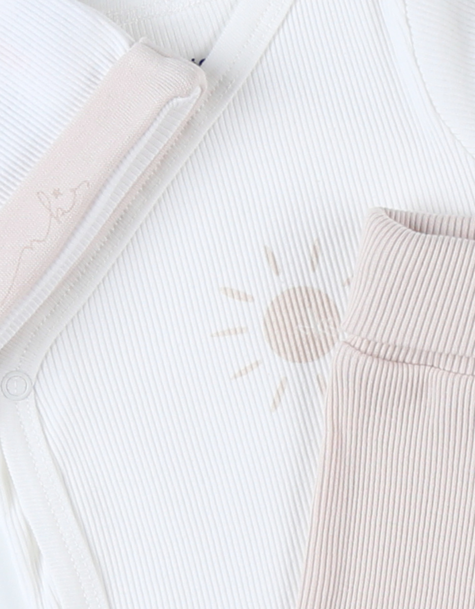 Bodysuit + leggings + beanie set, light pink/off-white