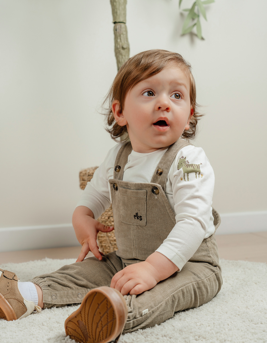 Overall en t-shirt set in geribd fluweel
