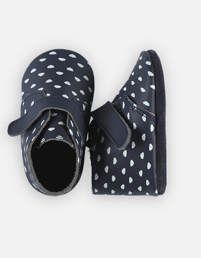 Cachou grey leather babyshoes with prints of little clouds