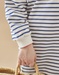 Gestreepte jurk uit french terry, ecru/donkerblauw