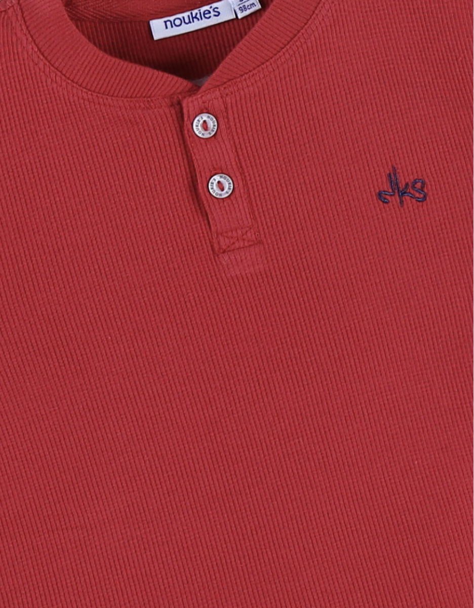 Long-sleeved henley t-shirt, red