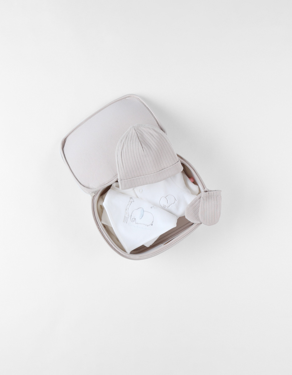 Valise de maternité, écru